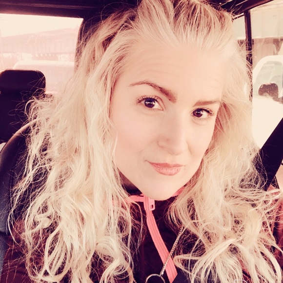 Meet your Posher Team…Zach & Christine - Picture 2 of 3